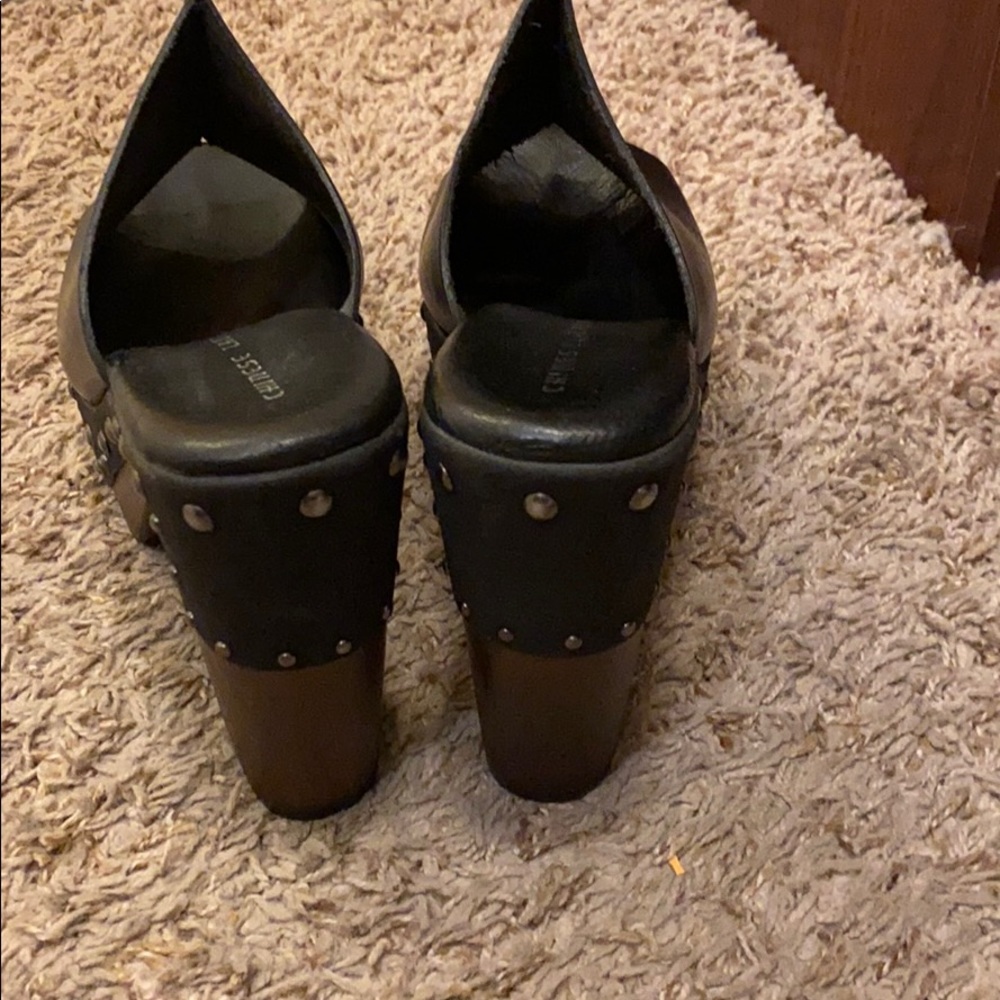 Heels - Picture 4 of 5